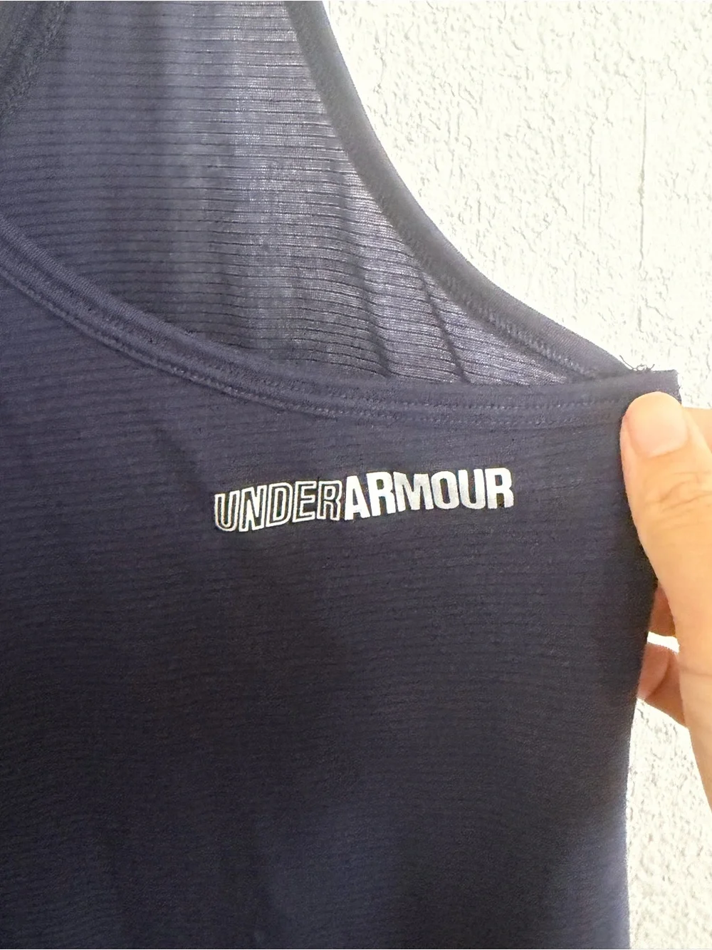 Under Armour Women's Navy Racerback Tank Size Medium